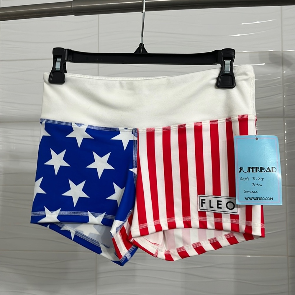 NWT USA Fleo